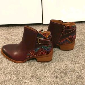 Comfortiva Creston Eggplant/Red Boots